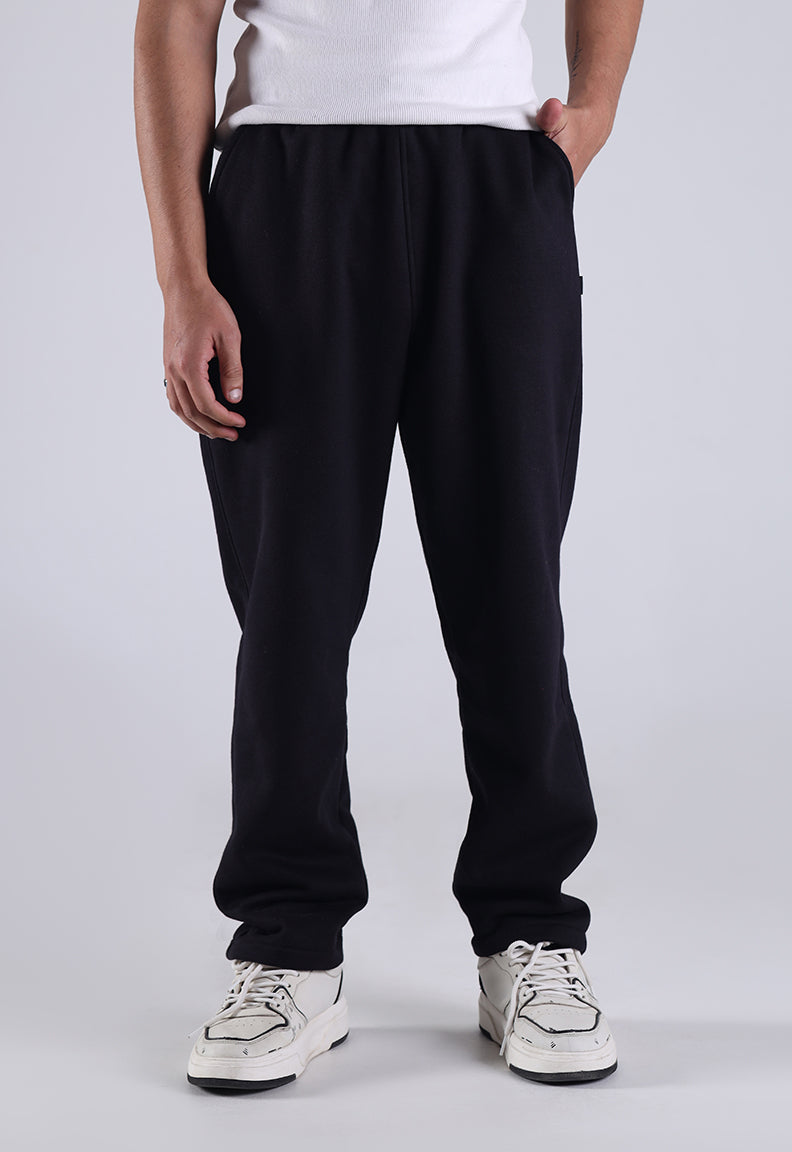 Essential Black Trousers – Relaxed Fit