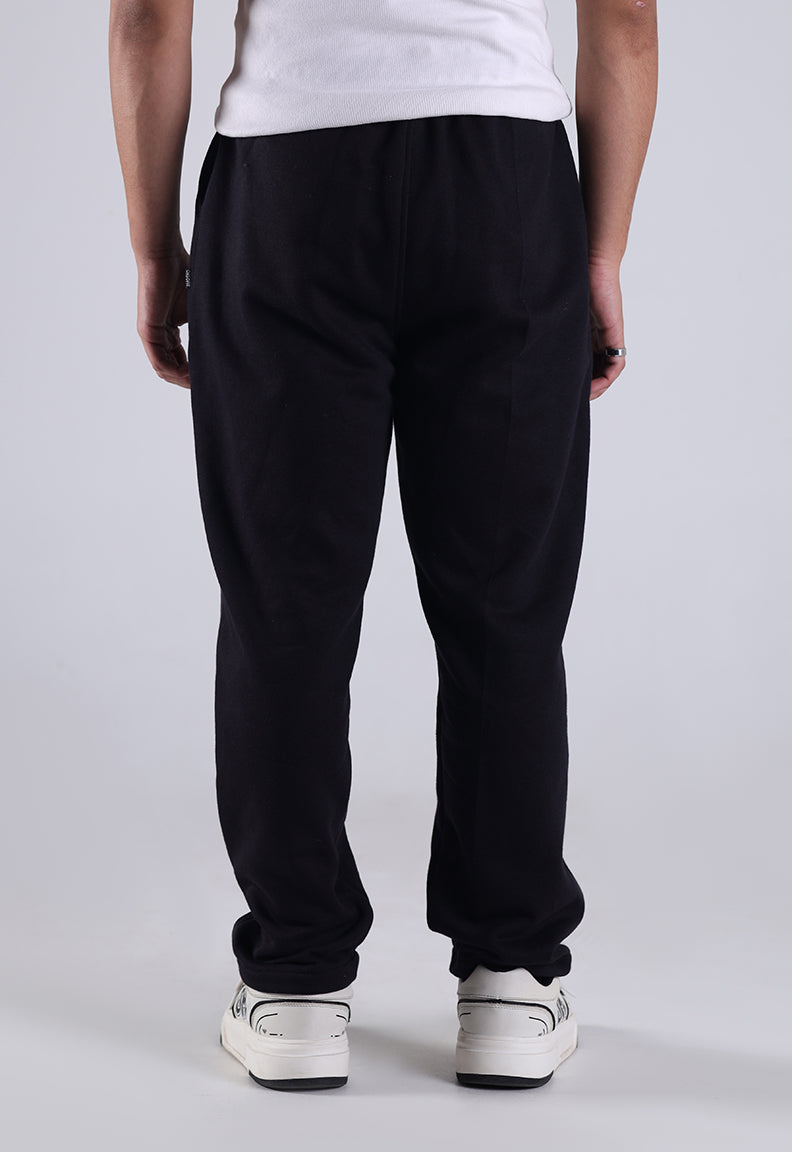 Essential Black Trousers – Relaxed Fit