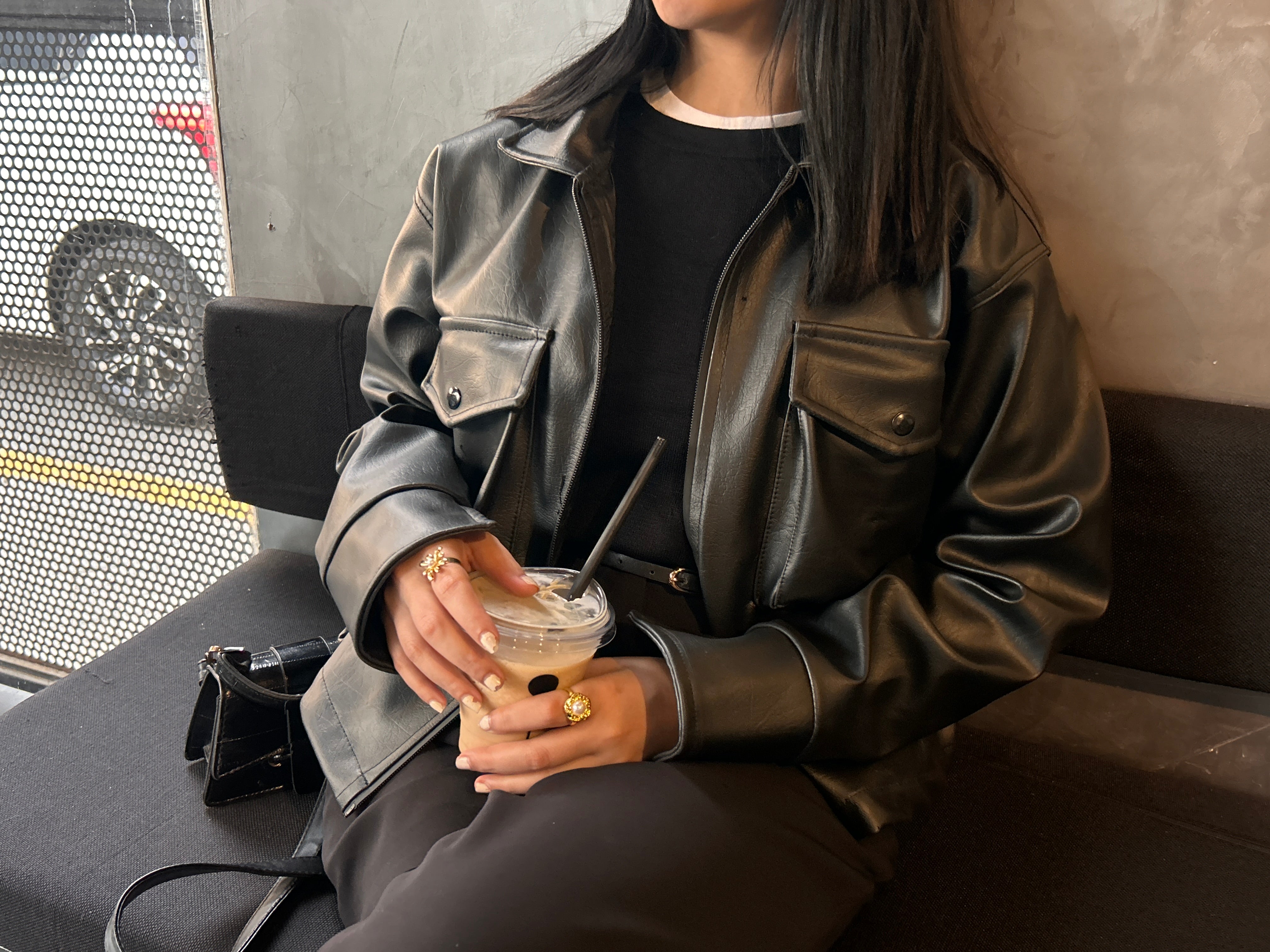 Classic Cropped Leather Jacket - Black